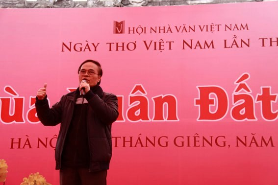 Nhà thơ Anh Ngọc: Đọc thơ là niềm yêu thích của tôi