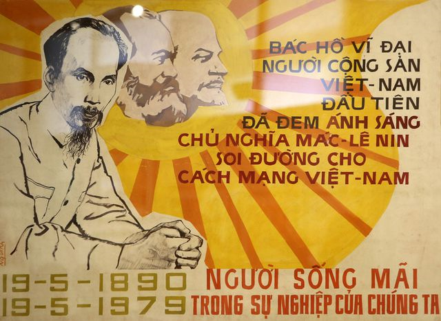 Chân dung Hồ Chí Minh - Góc nhìn từ tranh cổ động