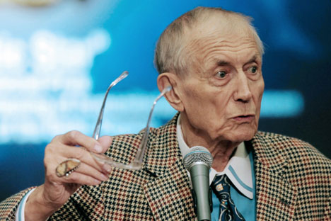 Nhà thơ Nga Epvtusenko trong kí ức nhà thơ Bằng Việt